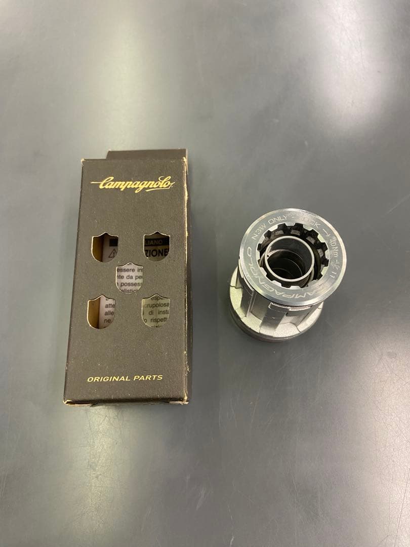 新品未使用 Campagnolo N3W フリーボディ FH-N3WA33