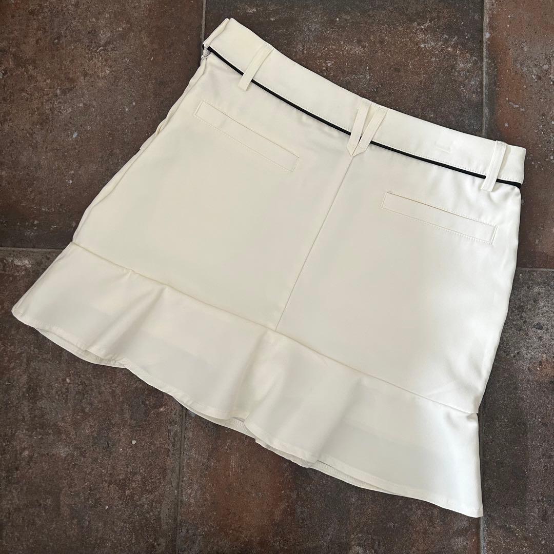 新品未使用　タグ付き　DESCENTE フレアスカート ホワイト