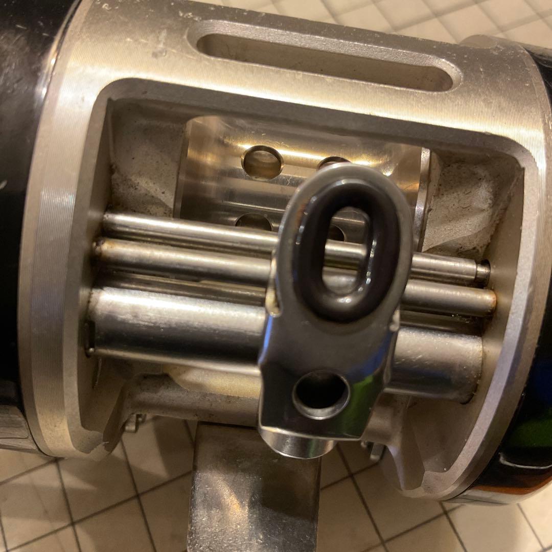 S*P様 オールド RYOBI バリウス F200 ベイトリール　チタニウム　ジ