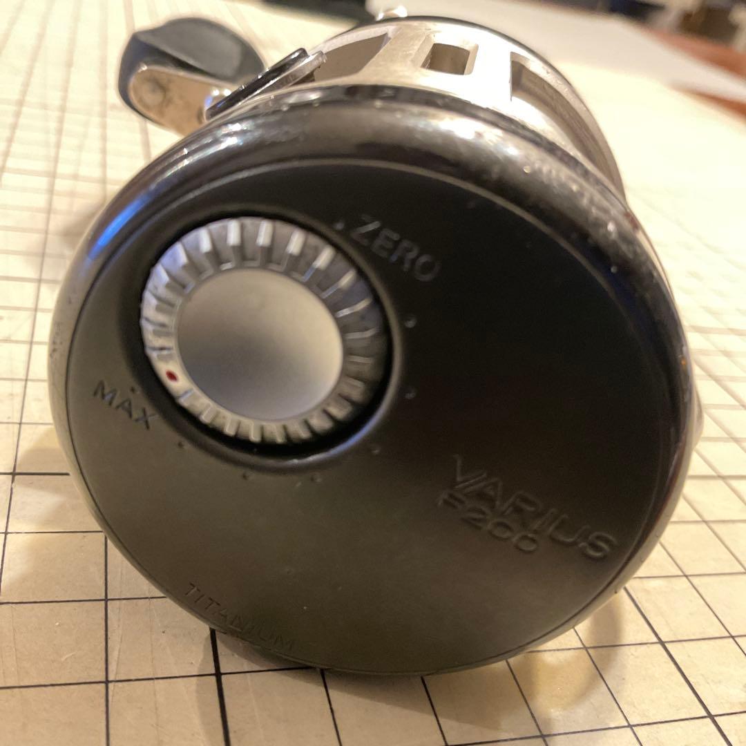 S*P様 オールド RYOBI バリウス F200 ベイトリール　チタニウム　ジ