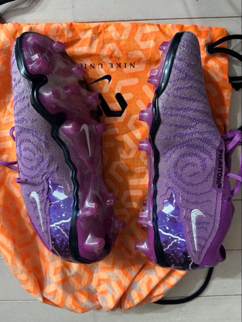 Nike Phantom サッカーシューズ 紫 収納袋付き