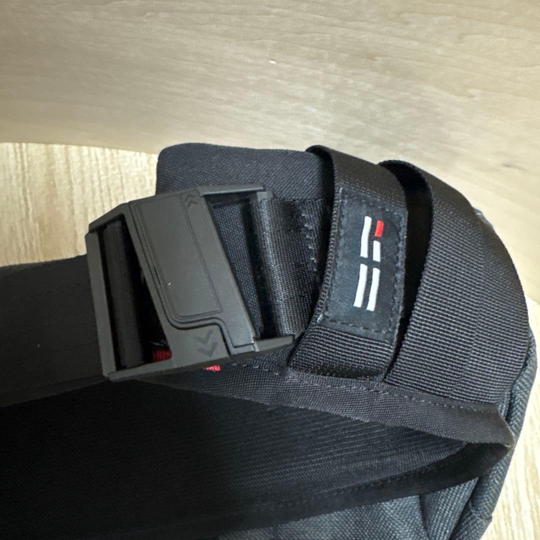 HELINOX CORDURA 1000d ボディバッグ