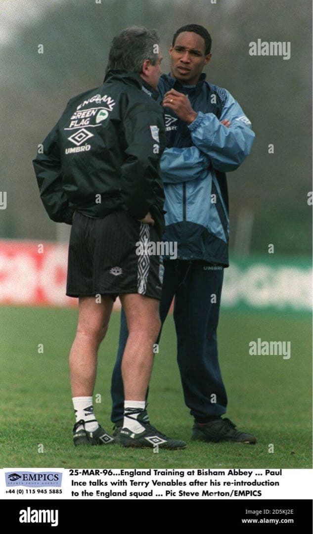 ウェア 1994-96 England Umbro Hooded Rain Jacket