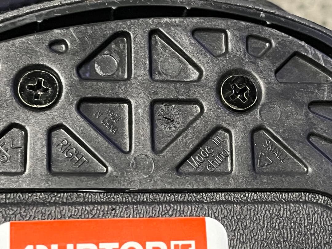 ならんならん burton genesis s 白 cartel s 黒