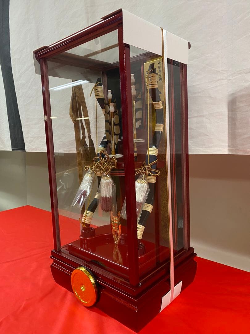 東京久月　家紋付き破魔弓　１３号・サイズ間口約２３×奥行約１９×高さ約４６㎝