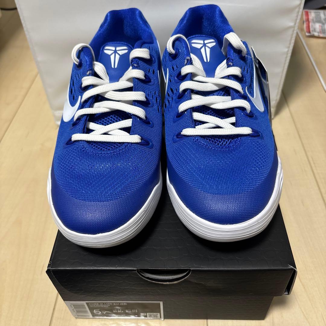 NIKE KOBE 9 LOW EM（GS） 23.5cm 新品未使用