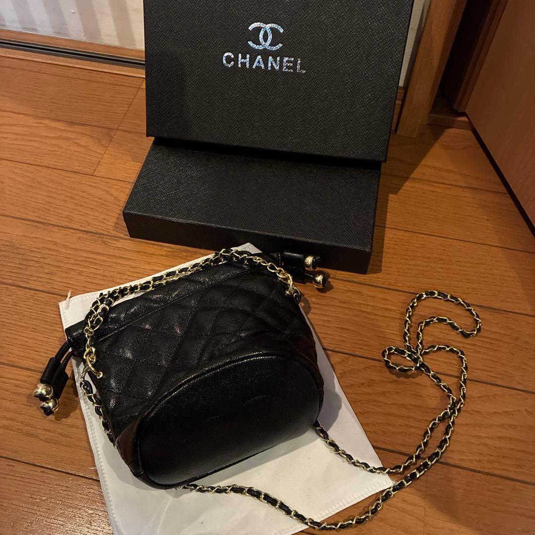 ☆CHANEL ☆ブラックレザーミニショルダーバッグ➕ネックレス2➕ピアス1