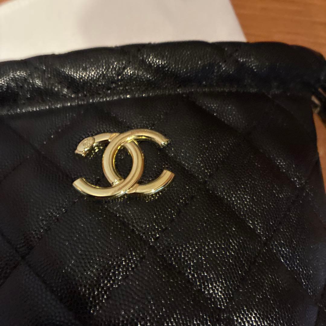 ☆CHANEL ☆ブラックレザーミニショルダーバッグ➕ネックレス2➕ピアス1