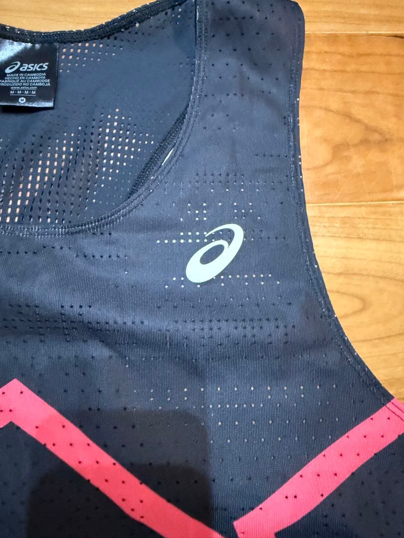 新品同様　アシックスASICS ランニングタンクトップ シングレッド　M