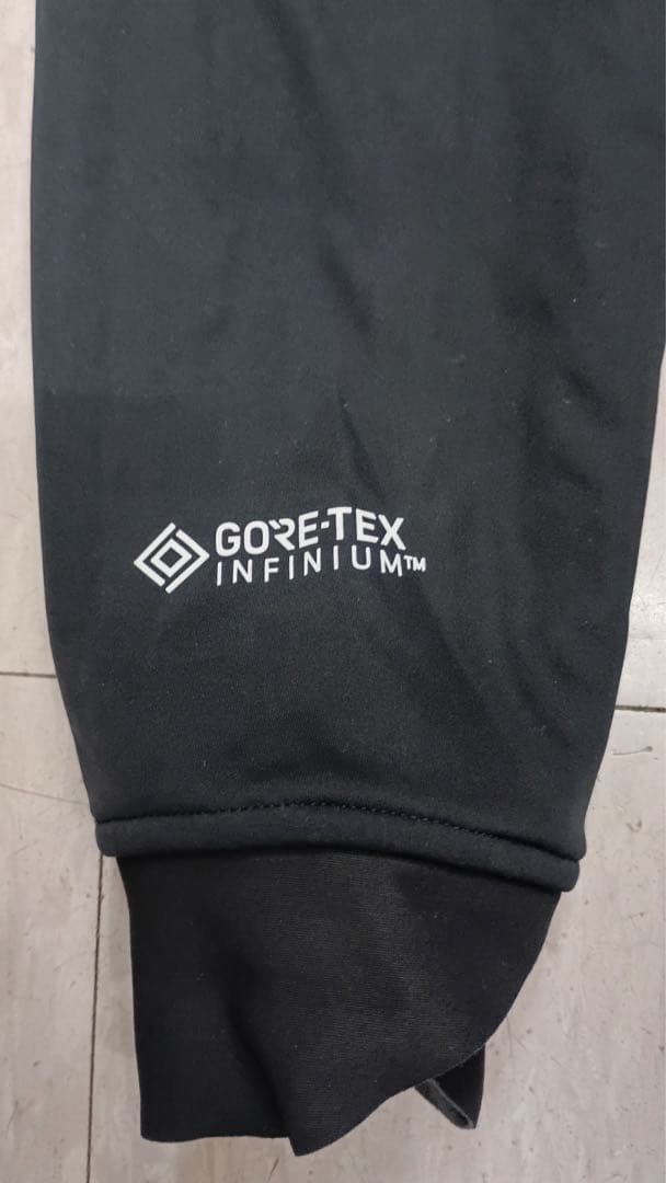 Castelli ブラック サイクルジャケット