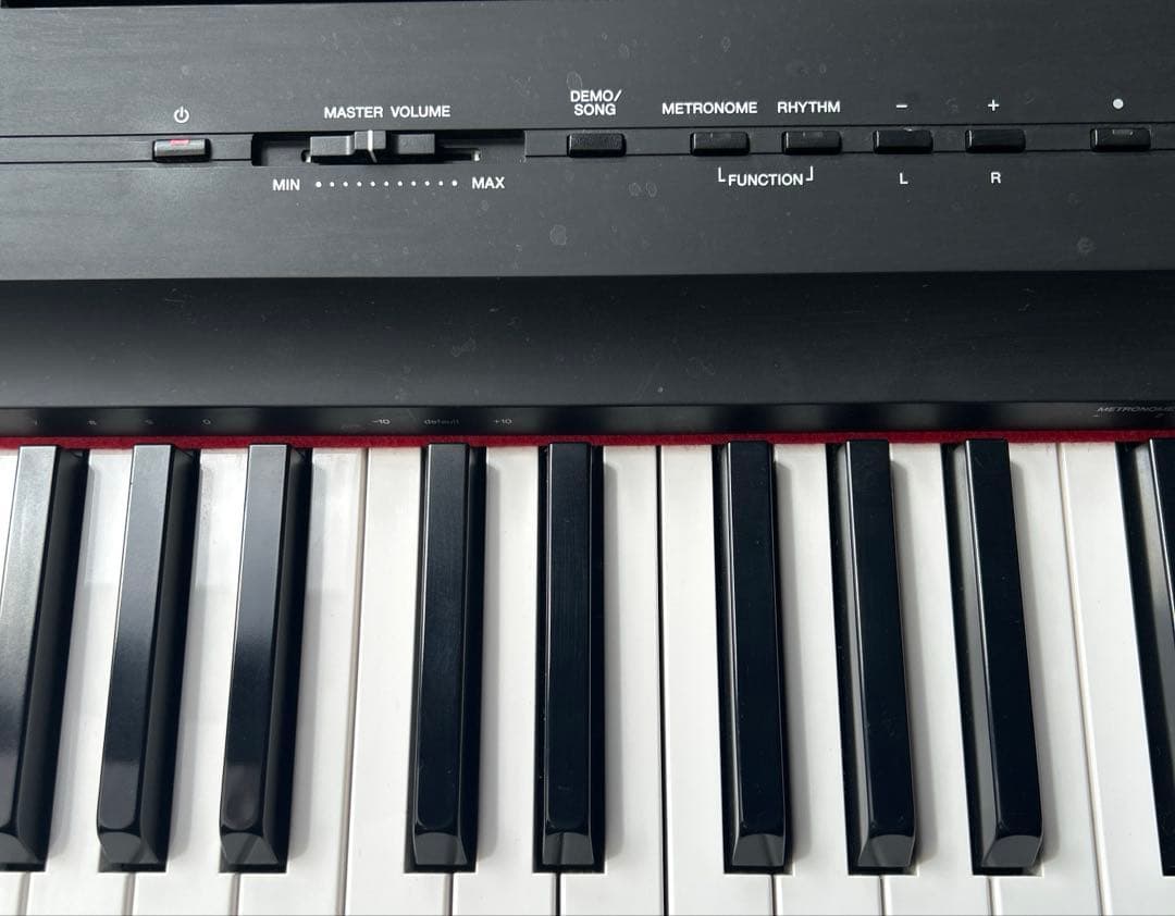Yamaha P-121 電子ピアノ