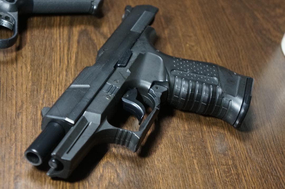 エアコキASGKエアガン2点KHC　1911－A1　SEKITOワルサーP99