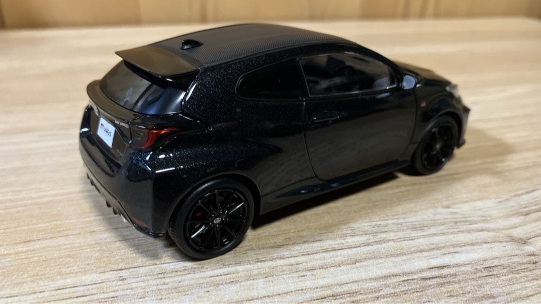 トヨタ GRYaris(前期) カラーサンプル ブラック
