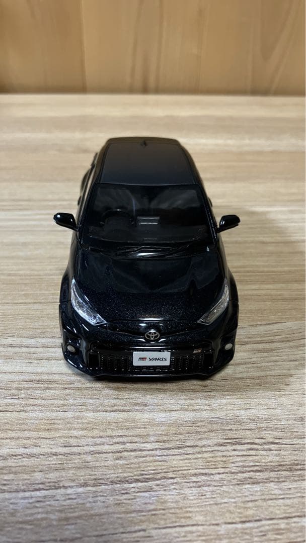 トヨタ GRYaris(前期) カラーサンプル ブラック