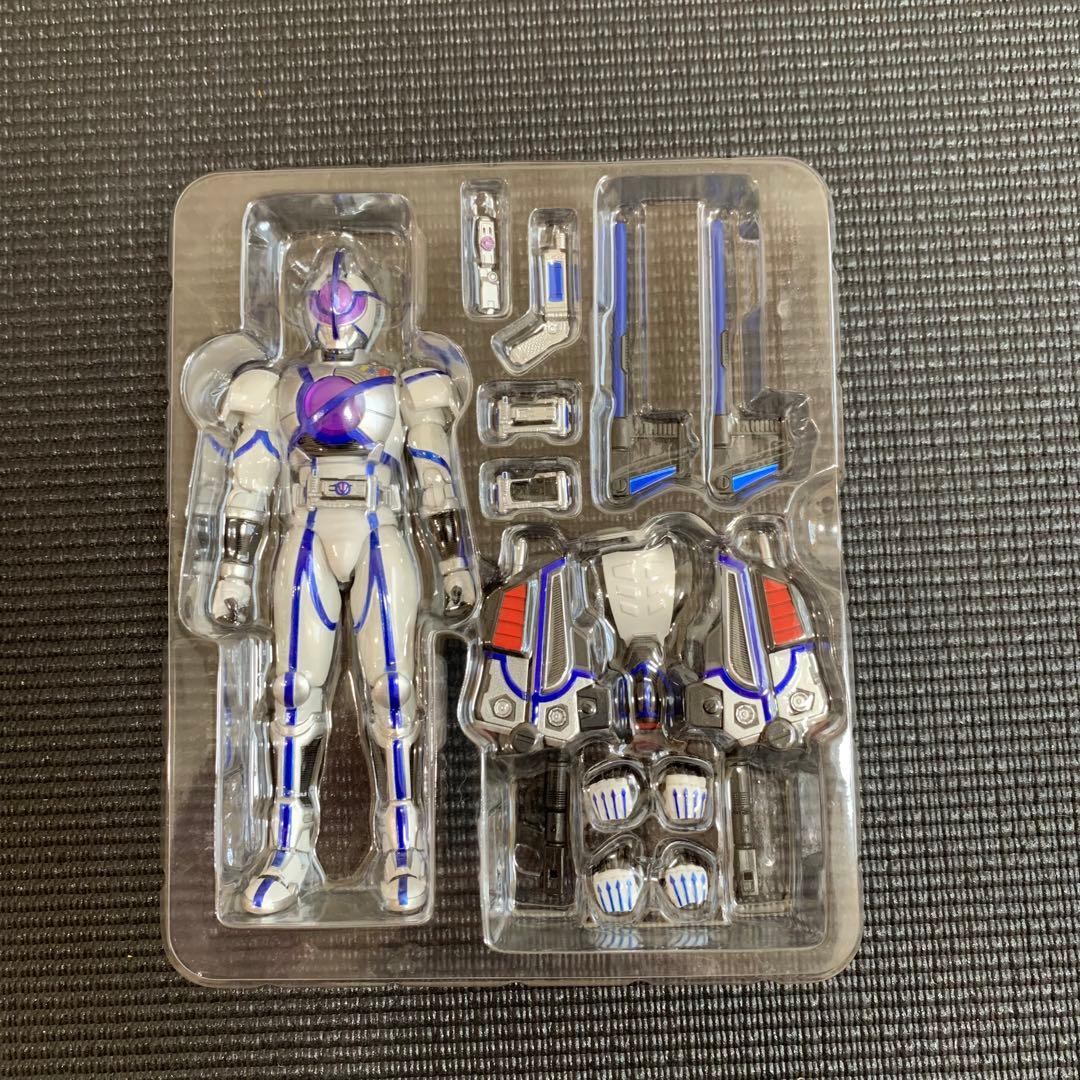 S.H.フィギュアーツ　仮面ライダーサイガ
