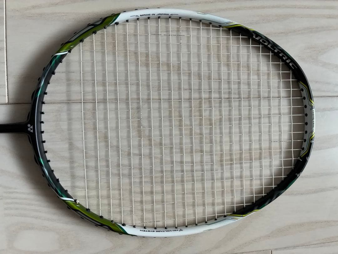 ヨネックス ボルトリックZフォース 4UG5 2本セット BG66UM25ポンド