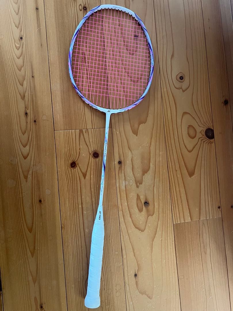 YONEX バドミントンラケット　ピンクガット