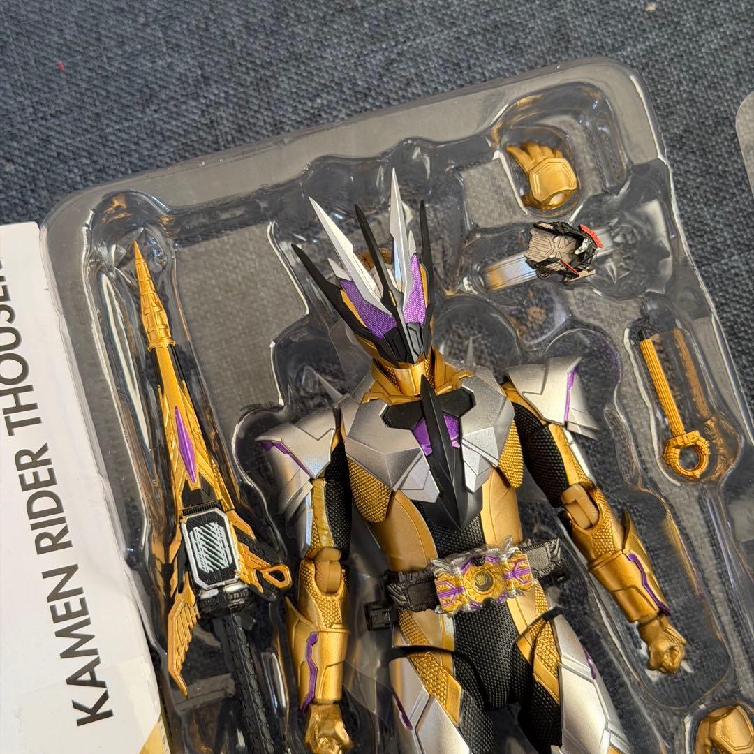【開封美品】フィギュアーツ サウザー