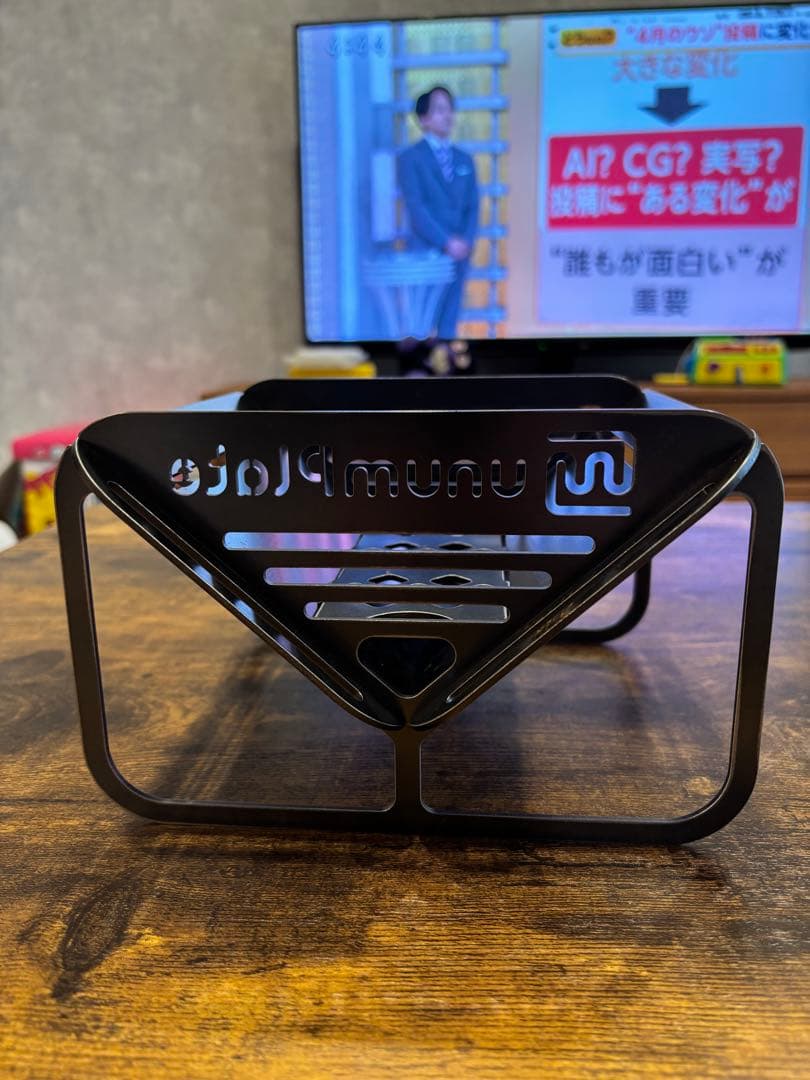 ユーナムプレート 焚き火台 新品未使用 鉄板付き コンパクト 組立式 ソロ