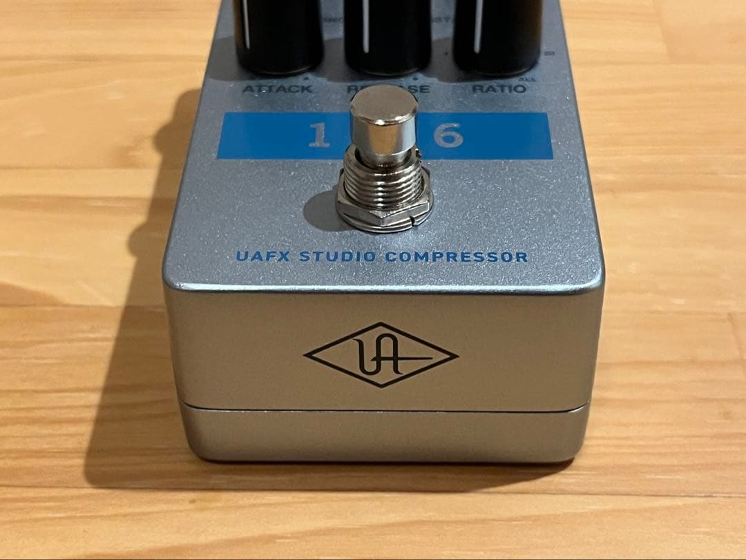 UNIVERSAL AUDIO UAFX 1176 Studio コンプレッサー