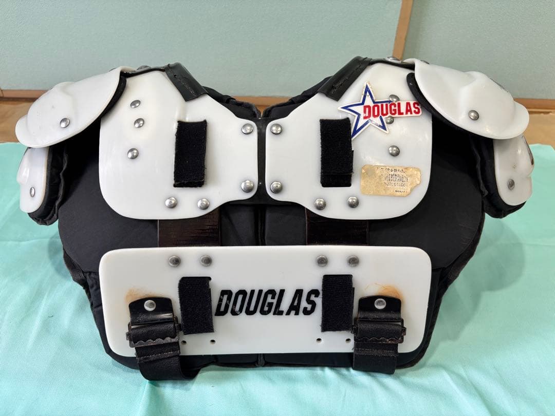 DOUGLAS QBK XS ショルダーパッド ホワイト