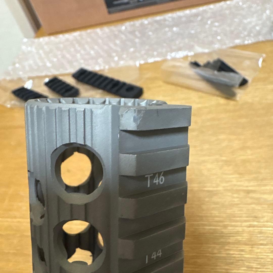 madbull マッドブル　トロイ バトルレイル 13インチ ハンドガード