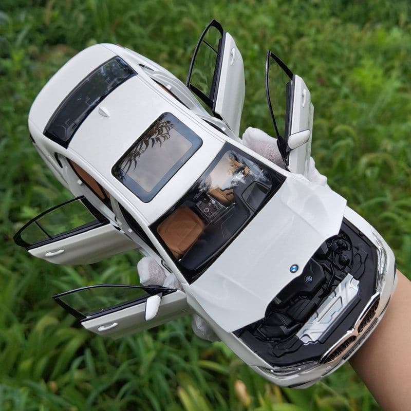 NOREV 1/18 スケール  3 シリーズ G20 330i 2019