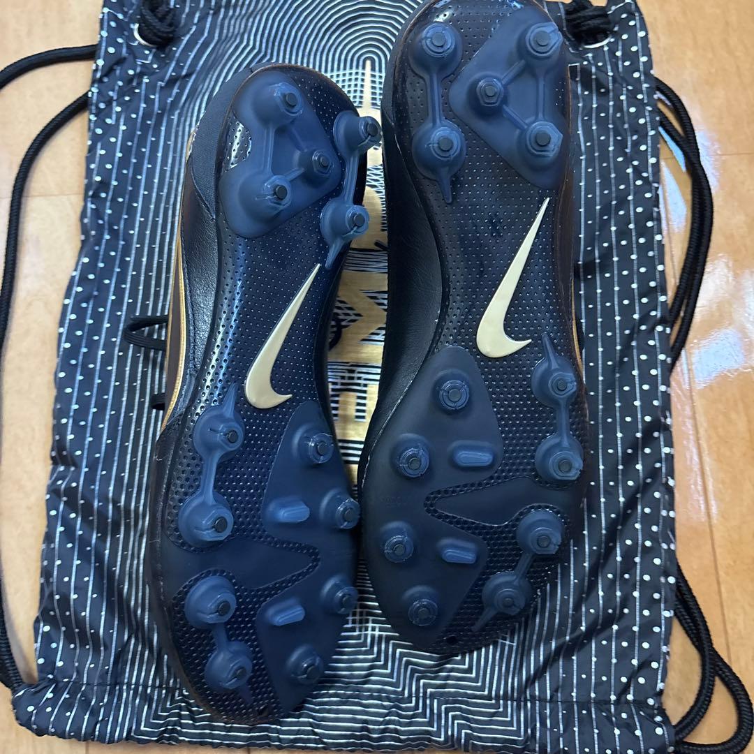 TIEMPO サッカースパイク28cm HG