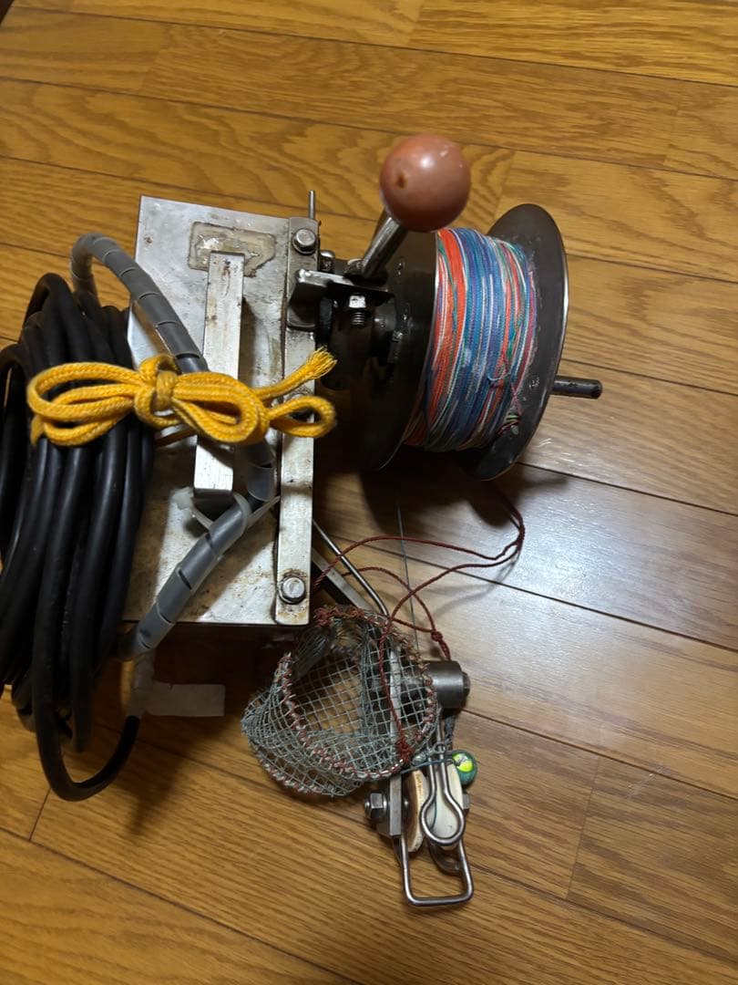 巻き上げ機　24V