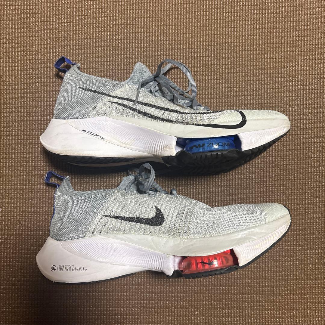 NIKEナイキエアズーム テンポネクスト% 25.5cm