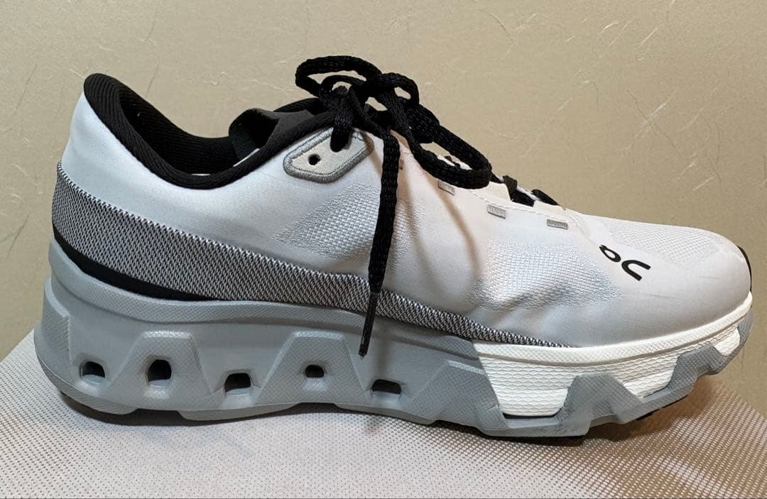 【中古美品】On Cloudmonster Hyper 26.0㎝