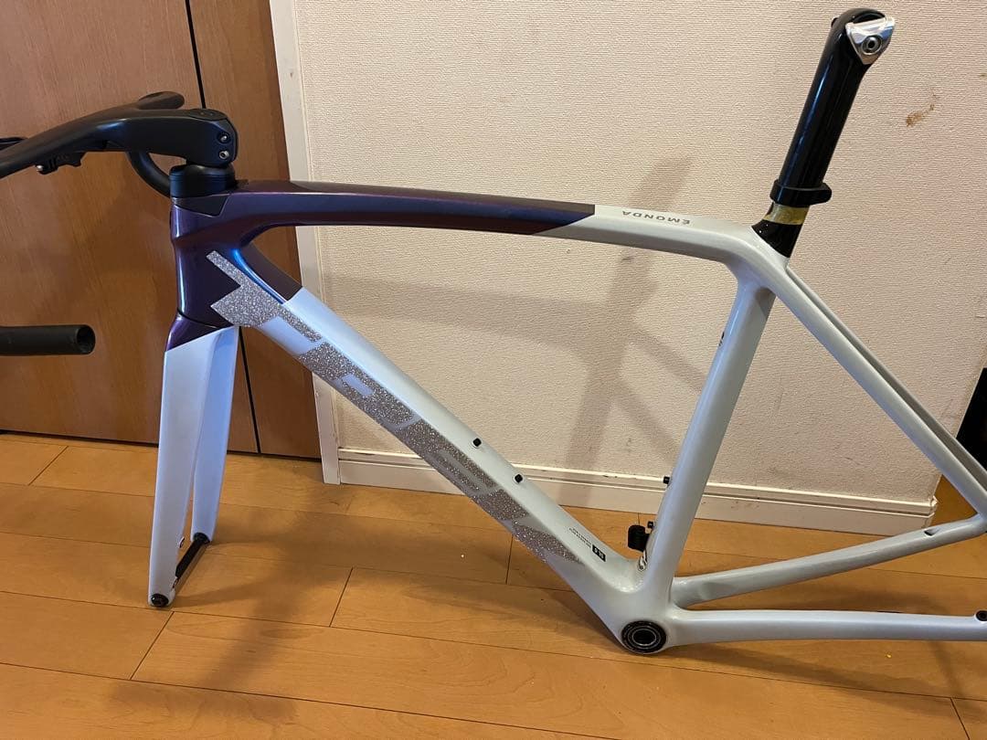 TREK Emonda sl6 2024年モデルフレームセット ディスクブレーキ