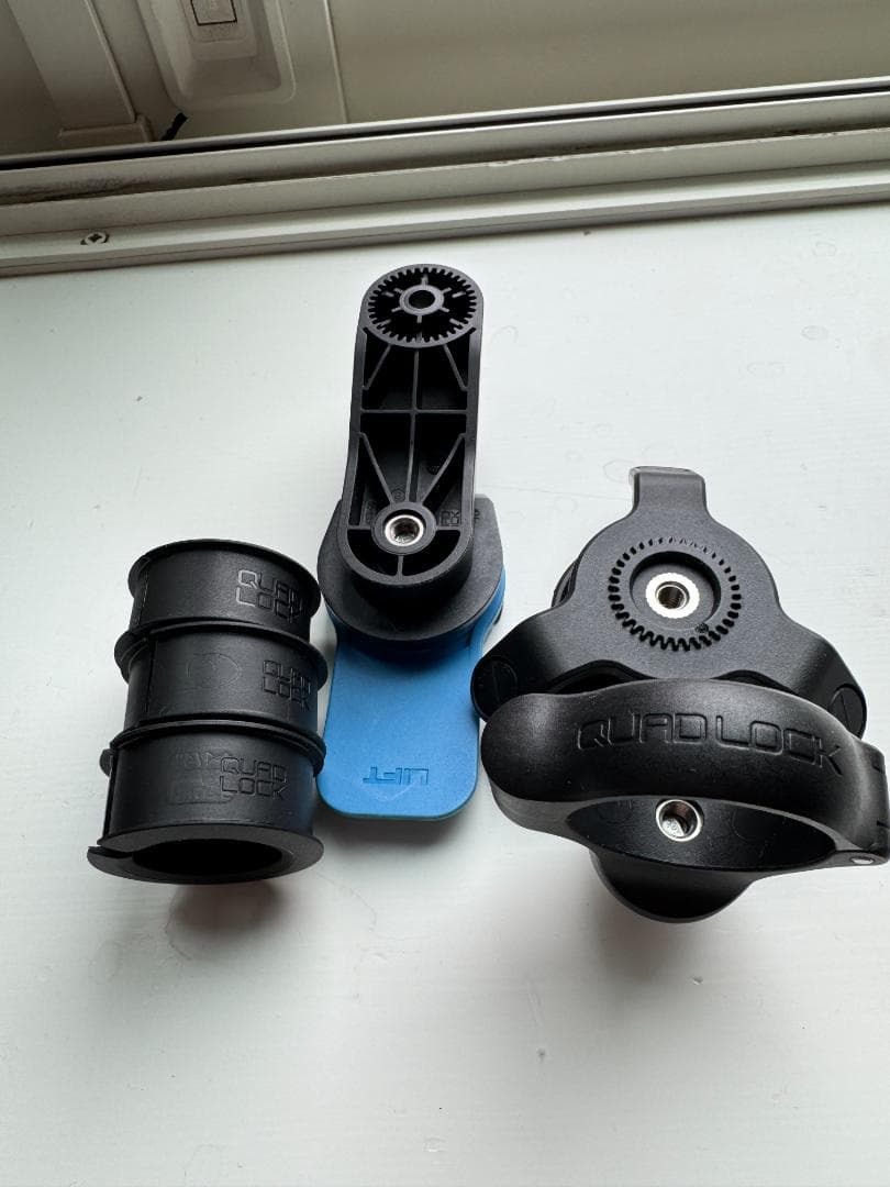 【中古】Quad Lock ハンドルバーマウント + 衝撃(振動)吸収ダンパー