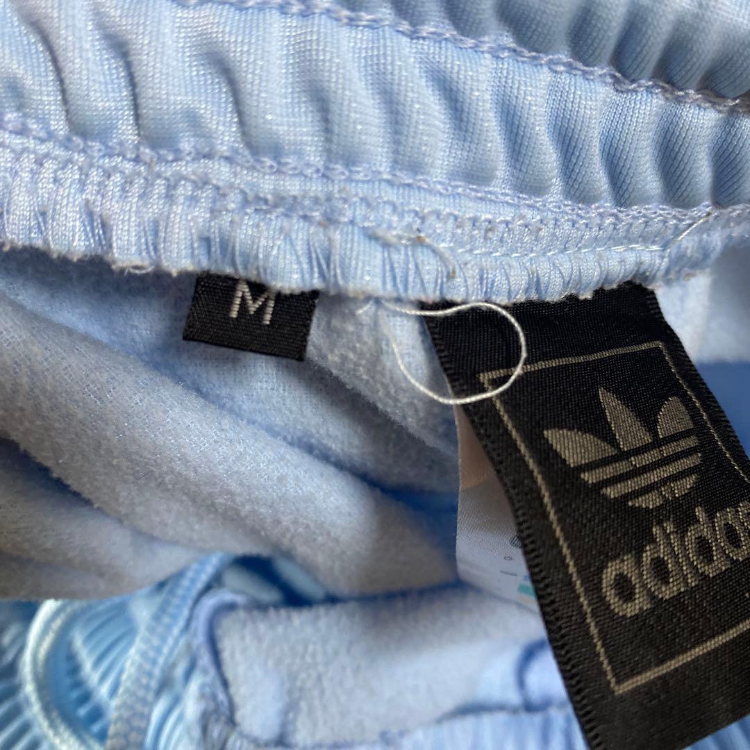 adidas トラックパンツ サテン風 スカイブルー　トレフォイルロゴ