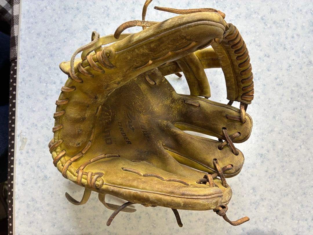 ミズノ プロモデル 野球グローブ イエロー