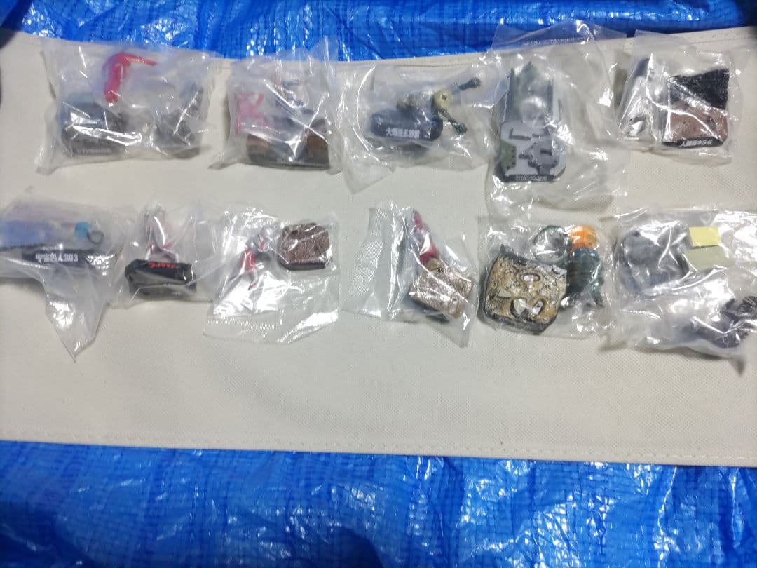 ウルトラ怪獣名鑑10個　管理番号2