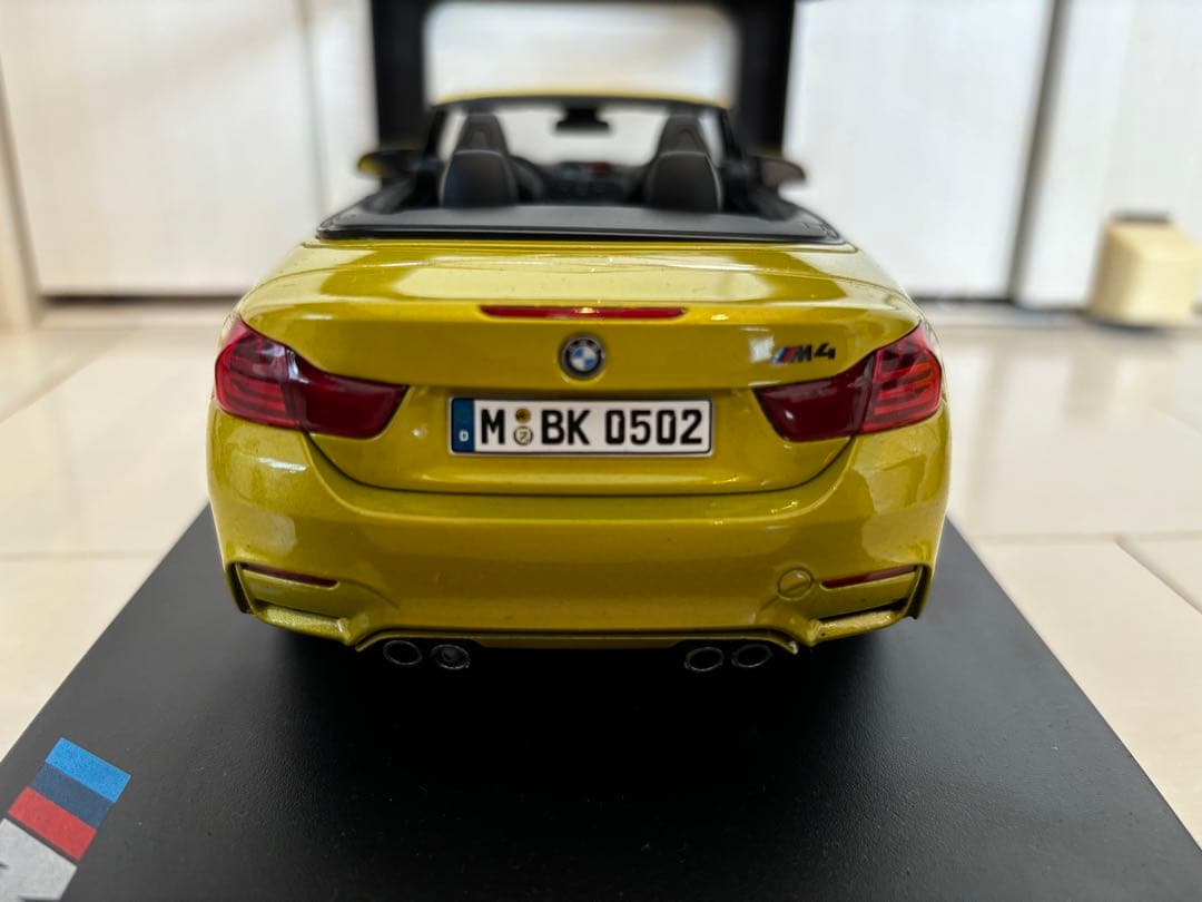  M4 Cabriolet F33 ミニカー Paragonディーラー18