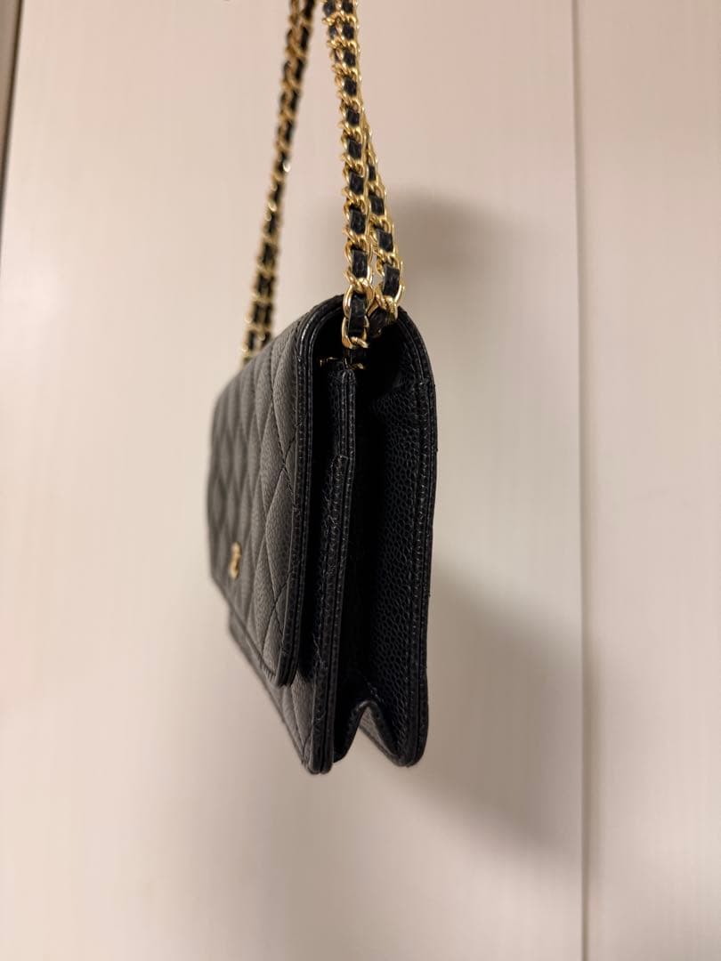 CHANEL ブラックキルティングレザーバッグ