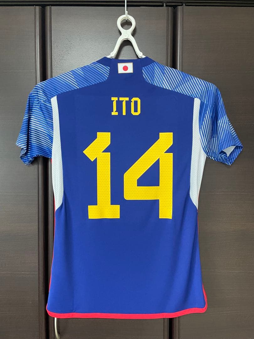 サッカー日本代表ユニフォーム 2022 伊東純也 Lサイズ