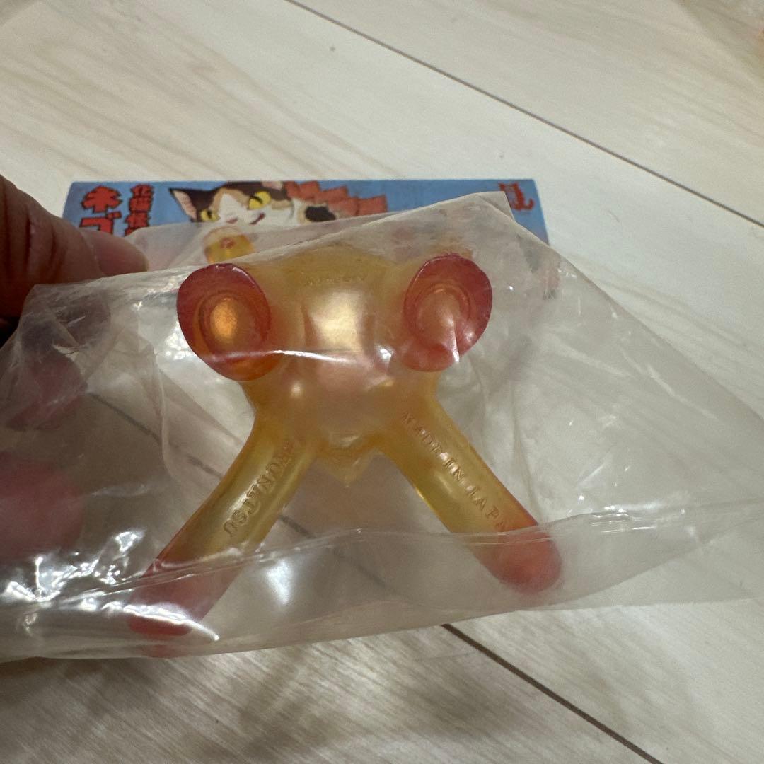 ソフビ 化猫怪獣　ネゴラ　小夏屋　紅葉