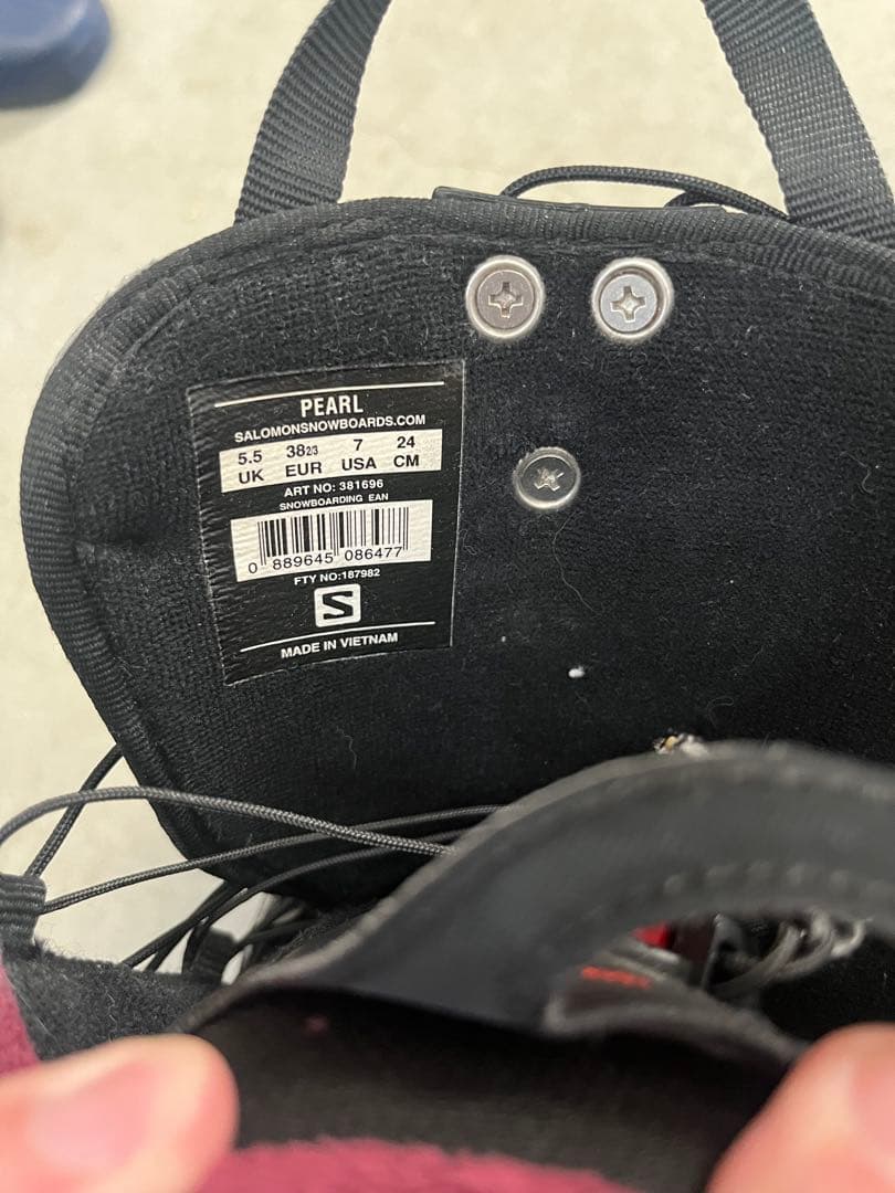 SALOMON スノーボードブーツ　24