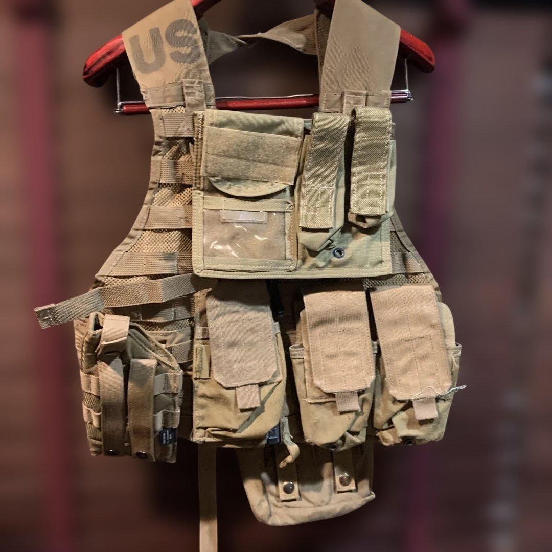 USMC MOLL2ベージュ チェストリグ 中古