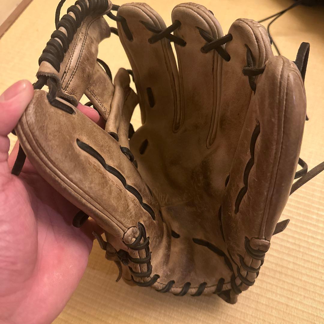 ウィルソン硬式内野用グローブ