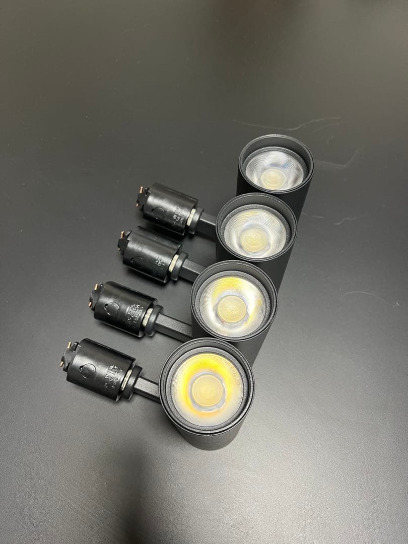 【新品未開封】ダクトレールスポットライト 黒4個セット リモコン付き 調光 調色