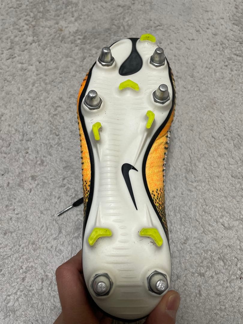 サッカースパイク ナイキヴェイパー11SG