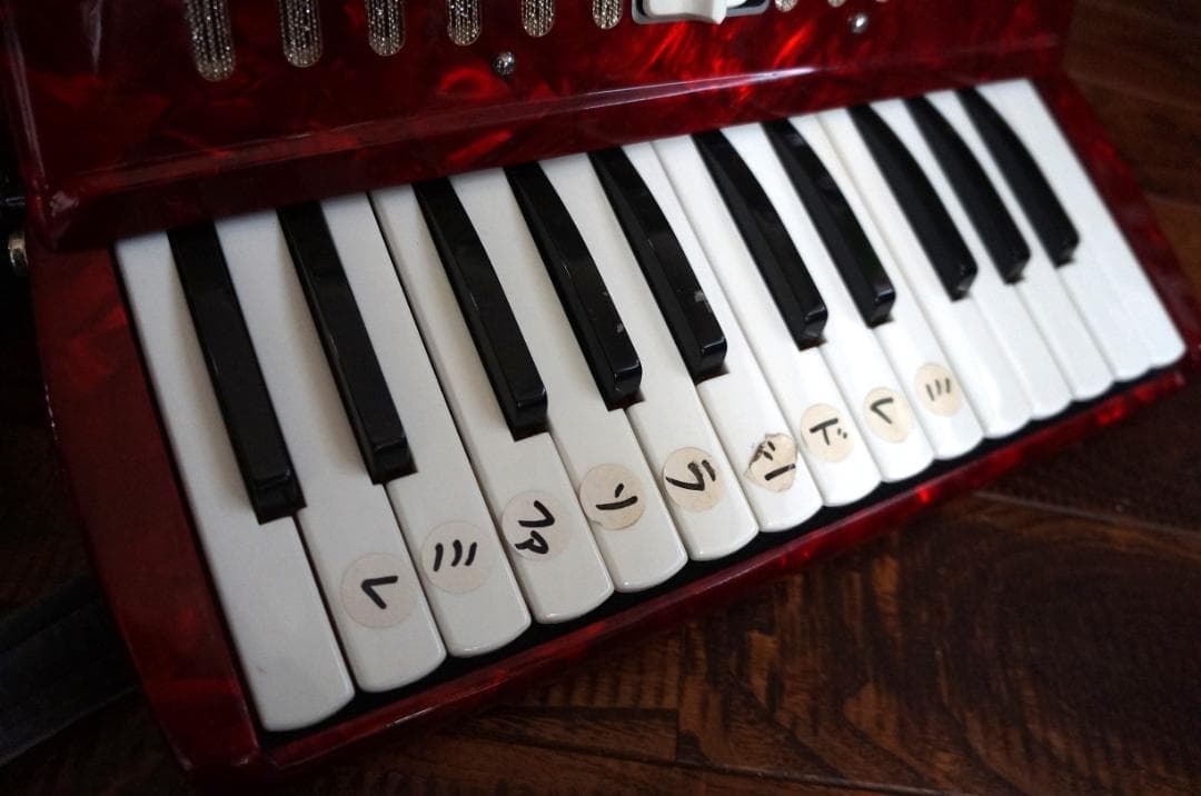 稼働品・YAMAHA・ヤマハ・S-25B・赤・アコーディオン・白黒25・鍵盤楽器