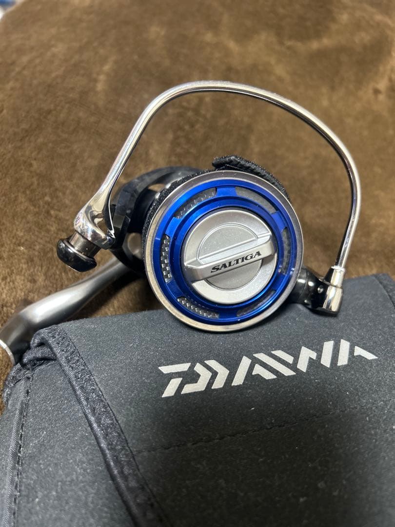 DAIWA SALTIGA 4500H スピニングリール