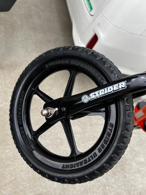 【極美品】STRIDER スポーツモデル 12インチ オレンジ 日本正規品