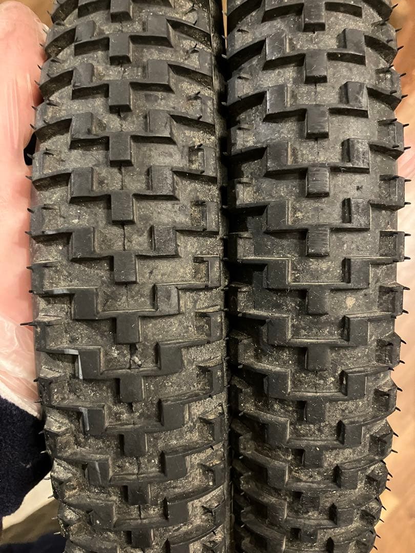 Bruce Gordon Rock'n Road 700×48c 2セット