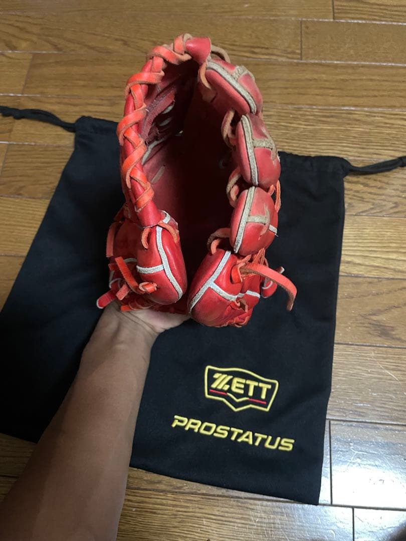 野球 硬式用グローブ ZETT 源田モデル 赤 ほぼ新品 袋付き 手入れ道具付き